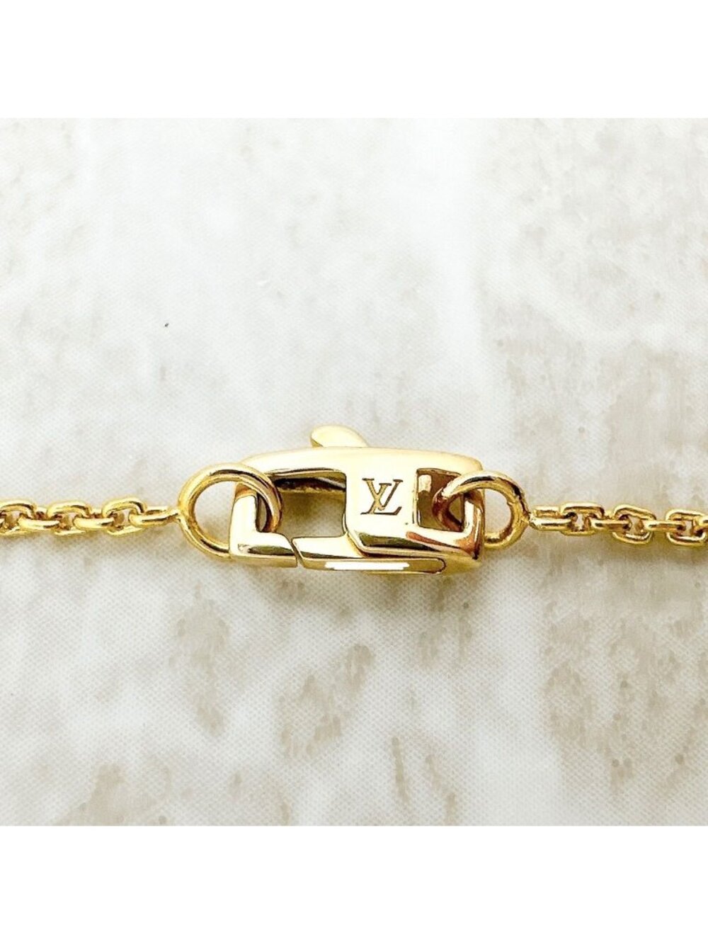 Louis Vuitton Pendentif Idyll Blossom Diamond Yellow Gold Necklace Cm - Picture 6 of 6